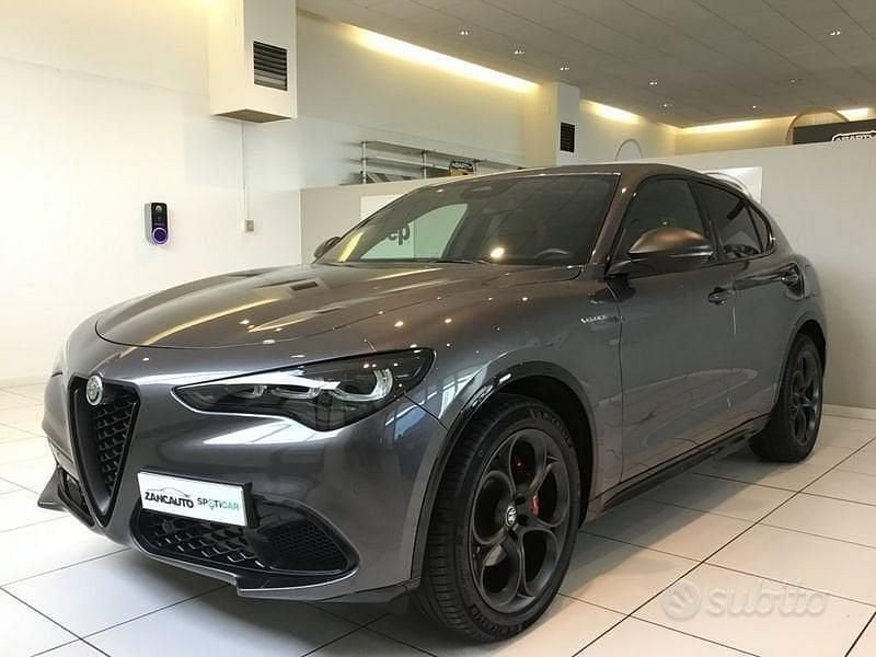 Usata Alfa Romeo Stelvio Veloce 210 CV (154 kW) 2025 Grigio SUV