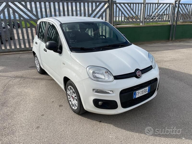 Bianco Usata 2018 Fiat Panda Easy Due volumi | 7490 € (Buon prezzo) - Immagine 1/4