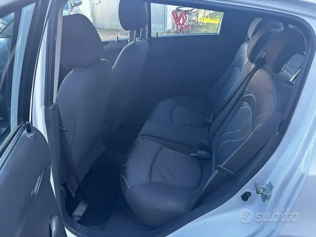 Usata Chevrolet Spark LS 65 CV (47 kW) 2014 Bianco Utilitaria