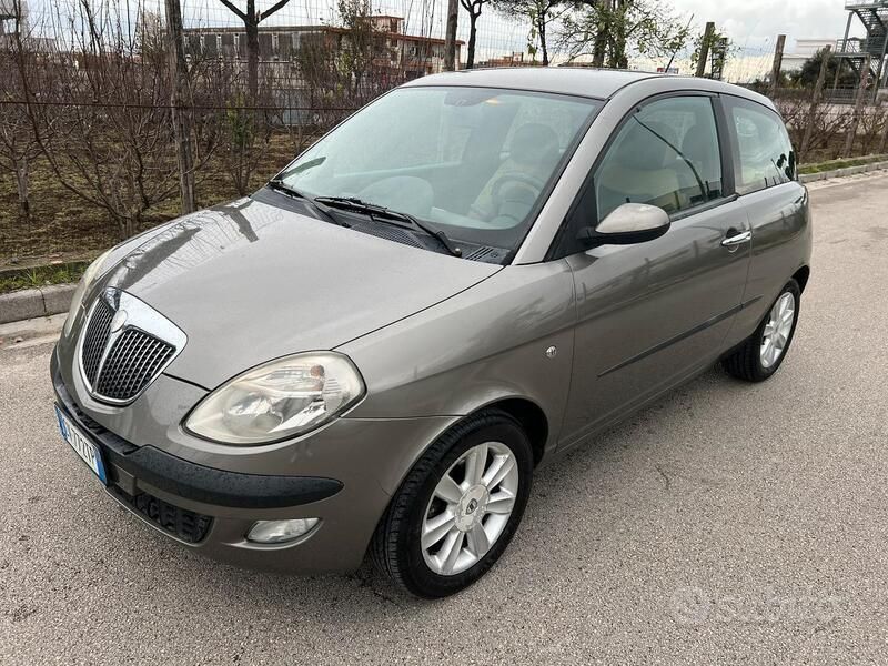 Venduto Lancia Ypsilon 1.3 MTJ 69Cv P. - auto usate in vendita