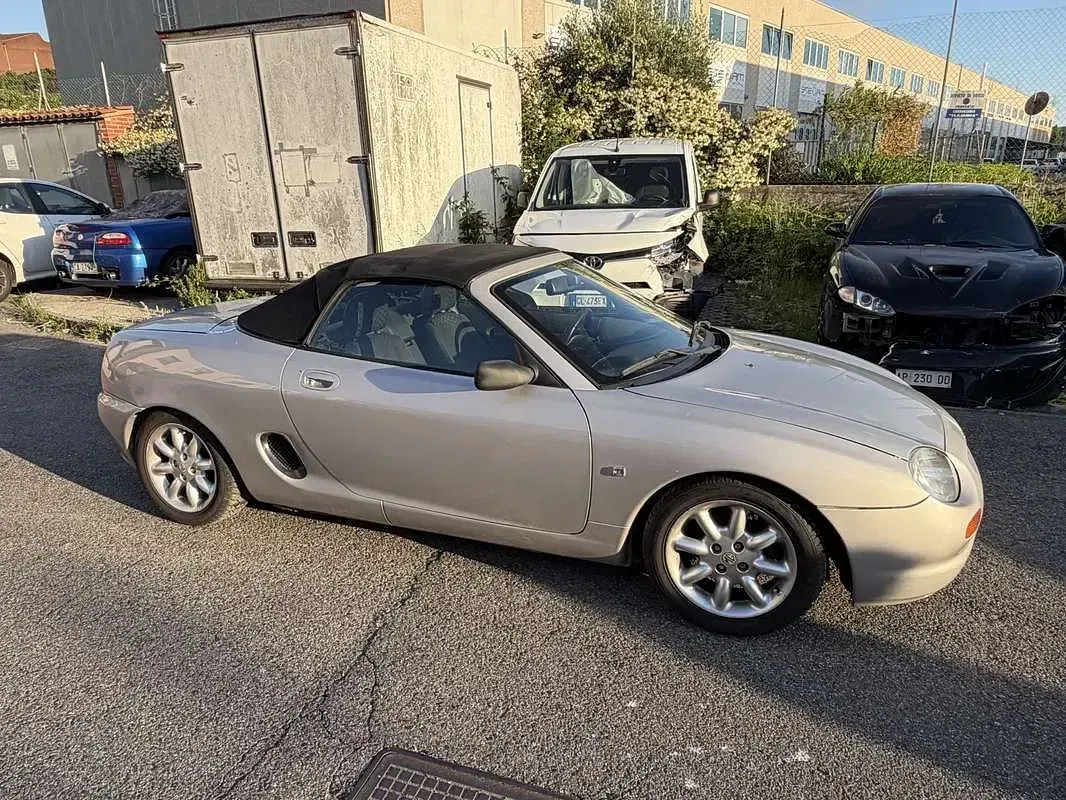 Usata MG F 120 CV (88 kW) 2001 Grigio Cabrio