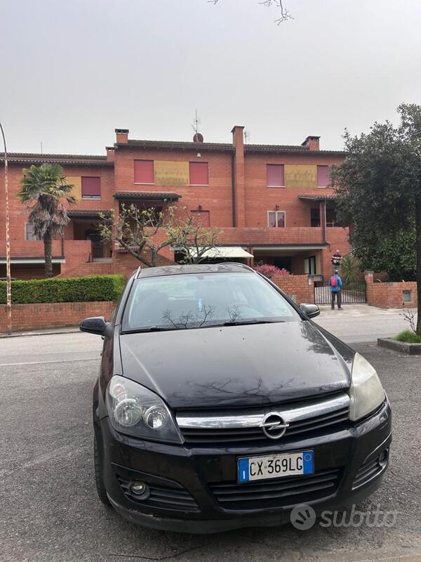 Usato 2005 Opel Astra Diesel (1.250 €)