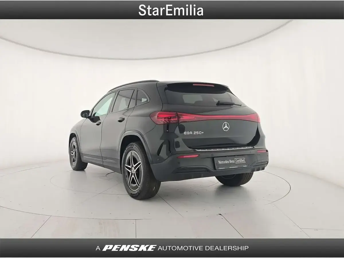 Nuova Mercedes EQA250+ Advanced 139 kW (190 CV) 2025 Nero SUV
