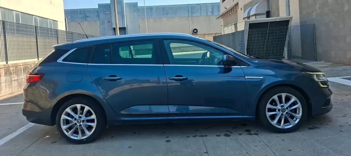Usata Renault Mégane GrandTour Zen 110 CV (80 kW) 2017 Argento Station wagon