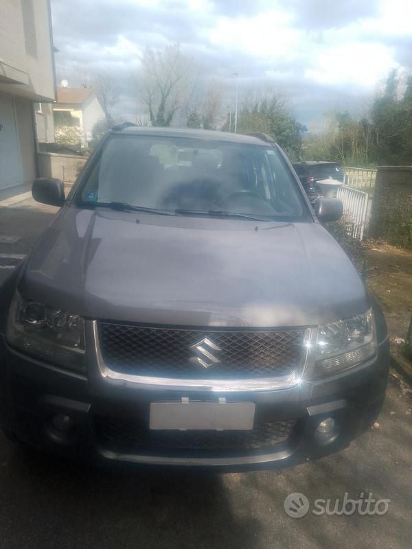 Usata Suzuki Vitara 2008 Grigio SUV