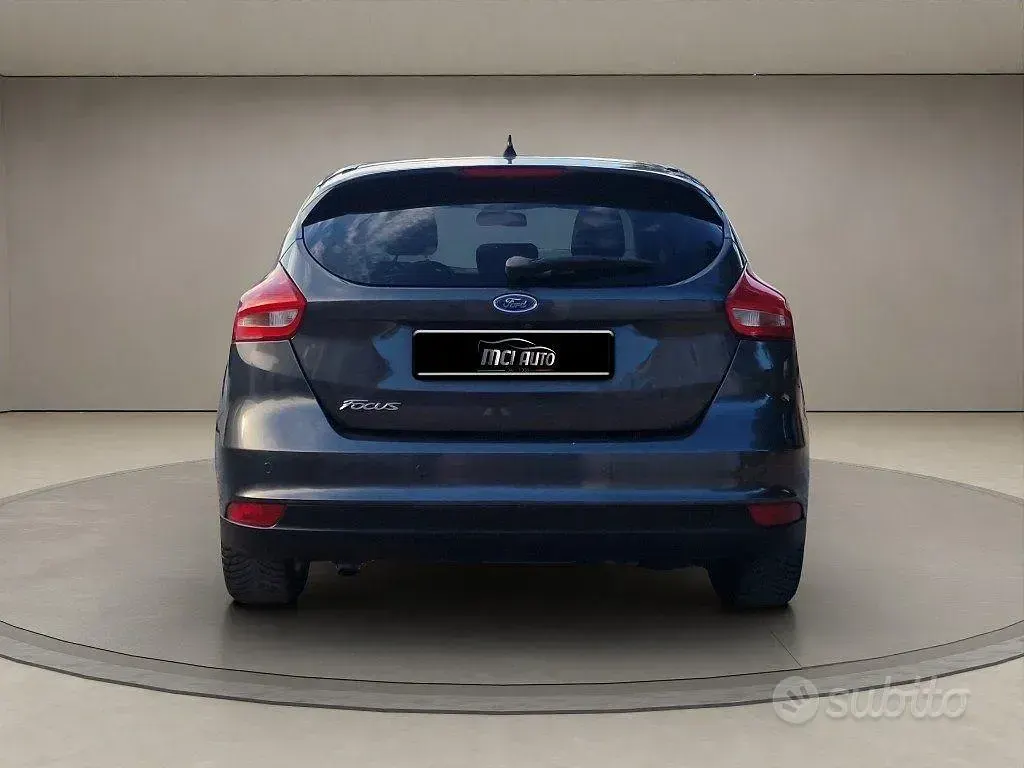 Usata Ford Focus Titanium 95 CV (69 kW) 2016 Grigio Monovolume