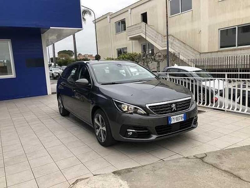 Usato 2019 Peugeot 308 1.2 Benzin 131 CV (20.500 €)