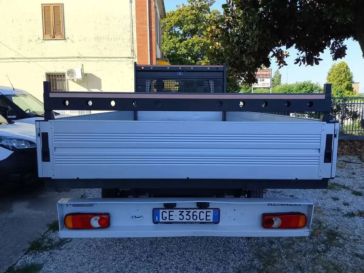 Usata Renault Master 131 CV (96 kW) 2021 Bianco Monovolume