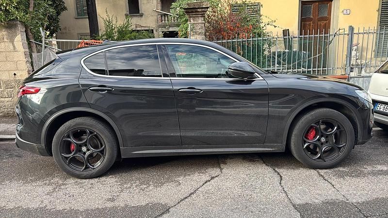Usata Alfa Romeo Stelvio 210 CV (154 kW) 2017 Nero SUV