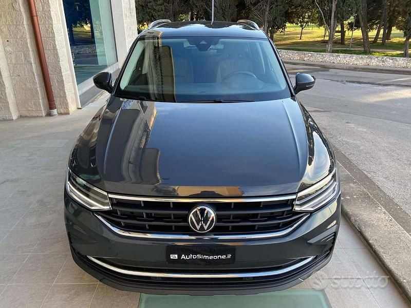 Usata VW Tiguan Life 150 CV (110 kW) 2022 Grigio SUV
