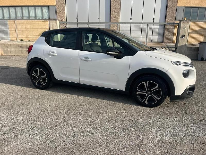 Usata Citroën C3 Shine 74 CV (54 kW) 2018 Bianco Utilitaria