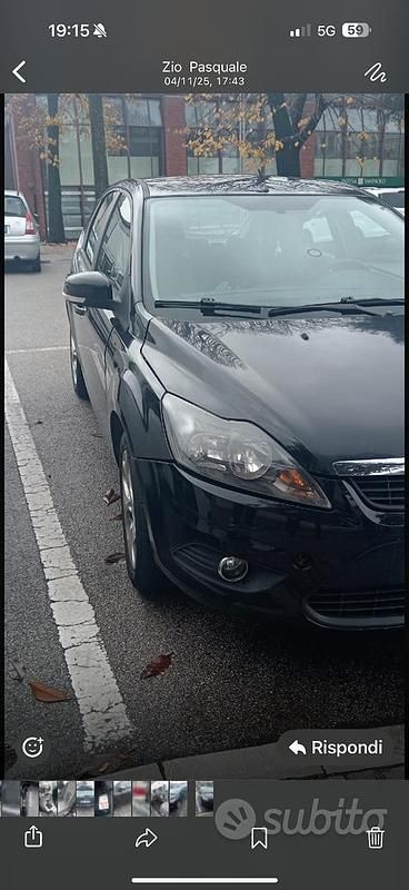 Nero Usata 2011 Ford Focus Tre volumi | 1800 € (Ottimo prezzo) - Immagine 1/4