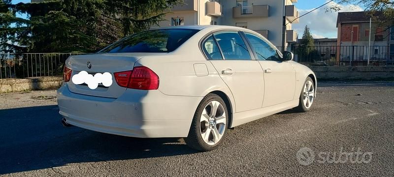 Usata BMW 316 116 CV (85 kW) 2011 Bianco Berlina