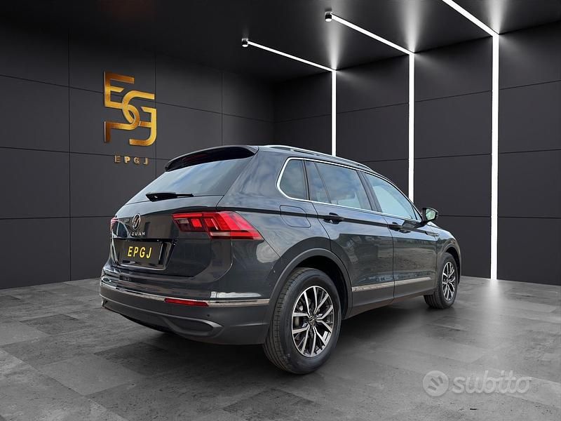 Usata VW Tiguan Life 150 CV (110 kW) 2022 Grigio SUV