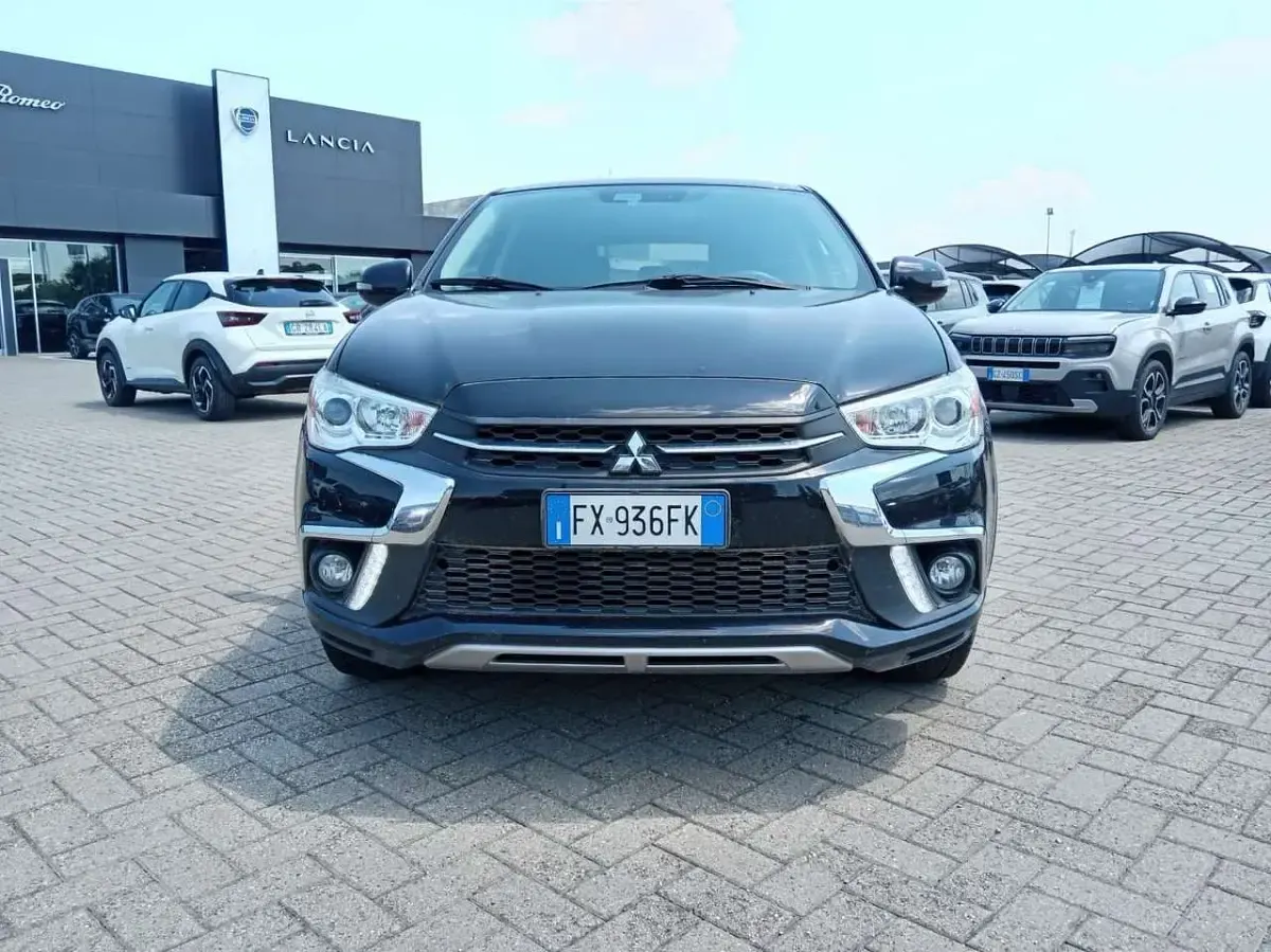 Usata Mitsubishi ASX 117 CV (86 kW) 2019 Nero SUV