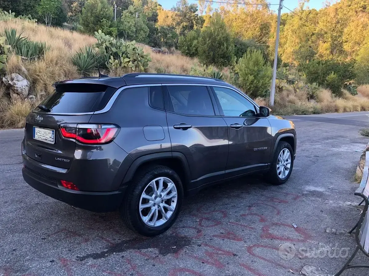 Usata Jeep Compass Limited 150 CV (110 kW) 2020 Marrone SUV