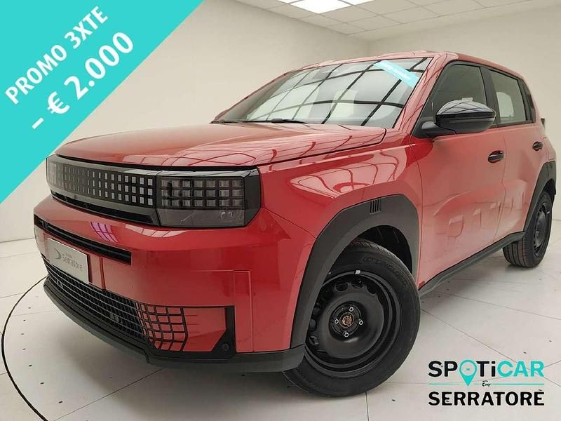 Nuova Fiat Grande Panda Icon 101 CV (74 kW) 2026 Rosso Utilitaria