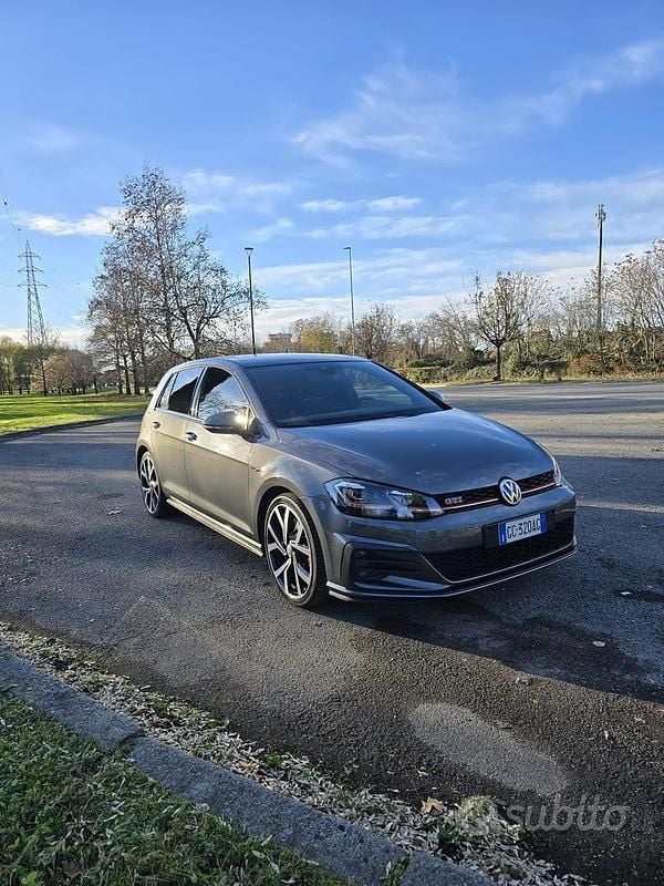 Grigio Usata 2019 VW Golf GTI Tre volumi | 21.500 € - Immagine 1/4