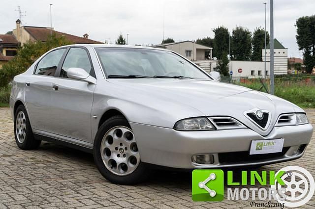 Grigio Usata 1999 Alfa Romeo 166 Super Tre volumi | 6500 € (Buon prezzo) - Immagine 1/4