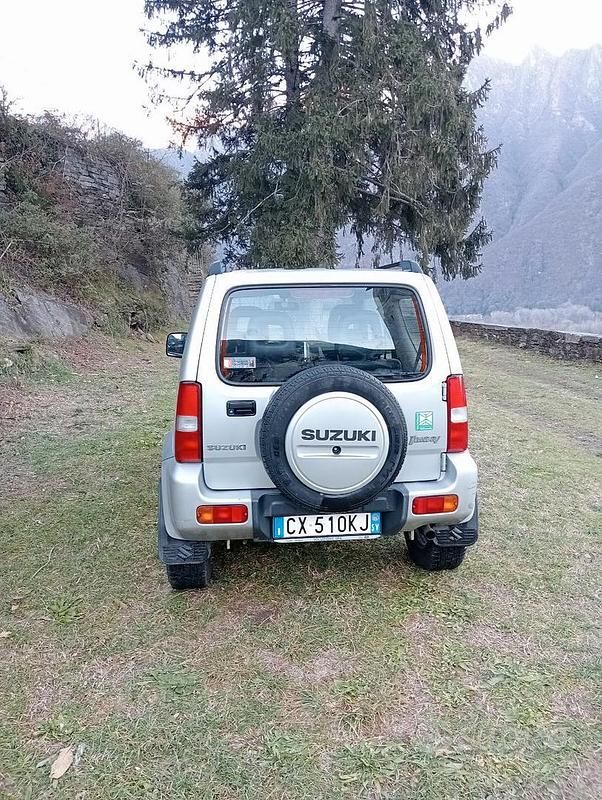 Usata Suzuki Jimny 2005 Grigio SUV