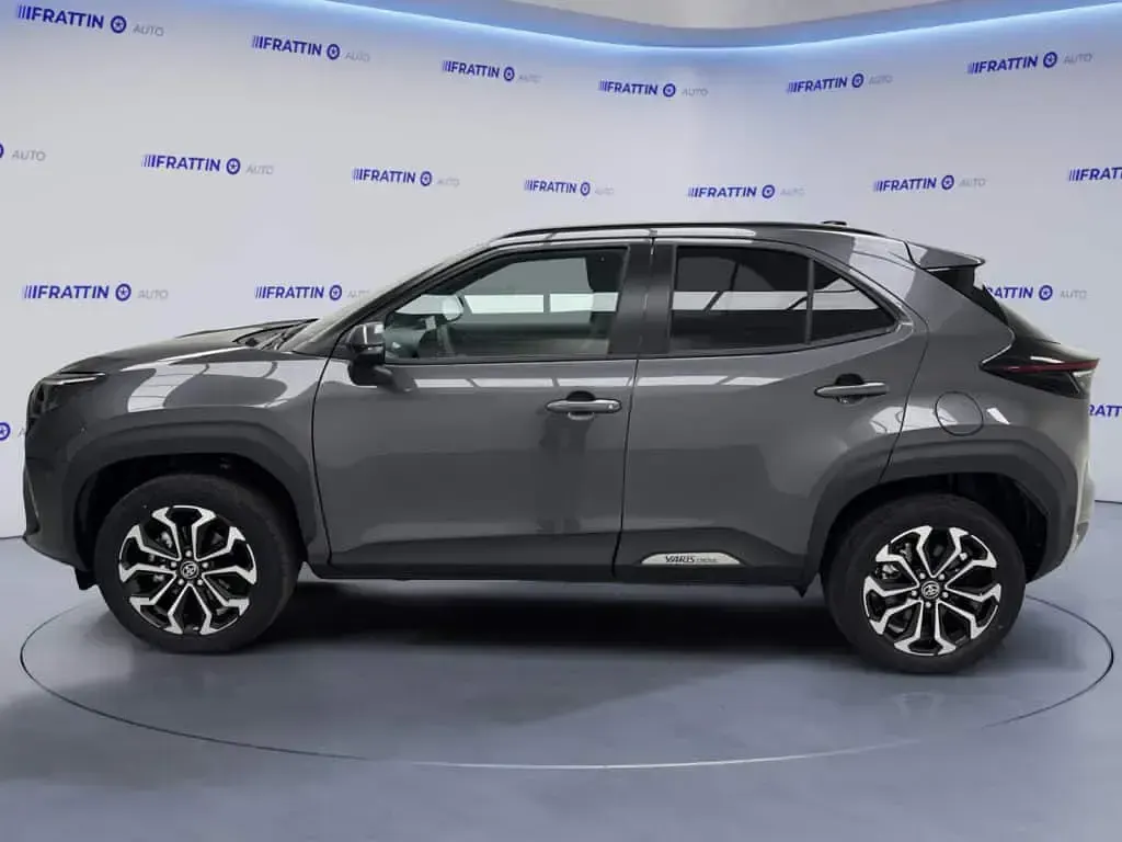 Nuova Toyota Yaris 2026 Utilitaria