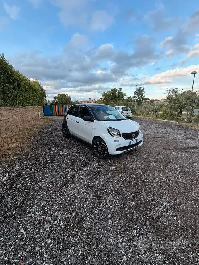 Usata Smart ForFour 71 CV (52 kW) 2017 Bianco Utilitaria