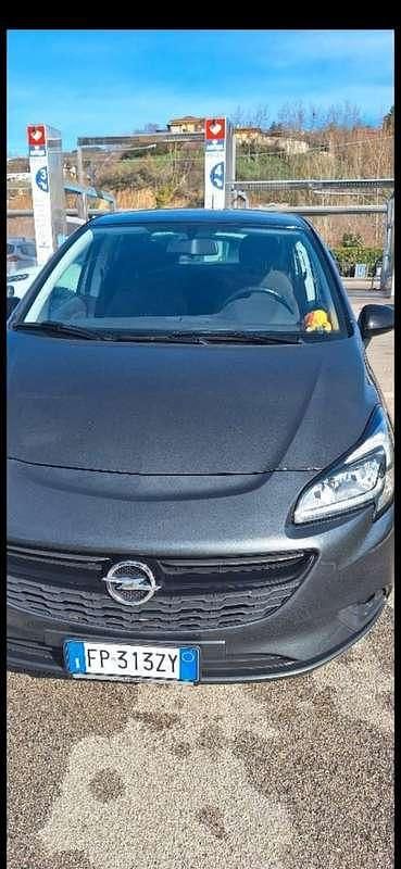 Usata Opel Corsa Edition 75 CV (55 kW) 2018 Berlina