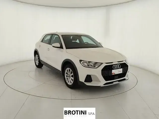 Usata Audi A1 Business 95 CV (69 kW) 2023 Bianco SUV