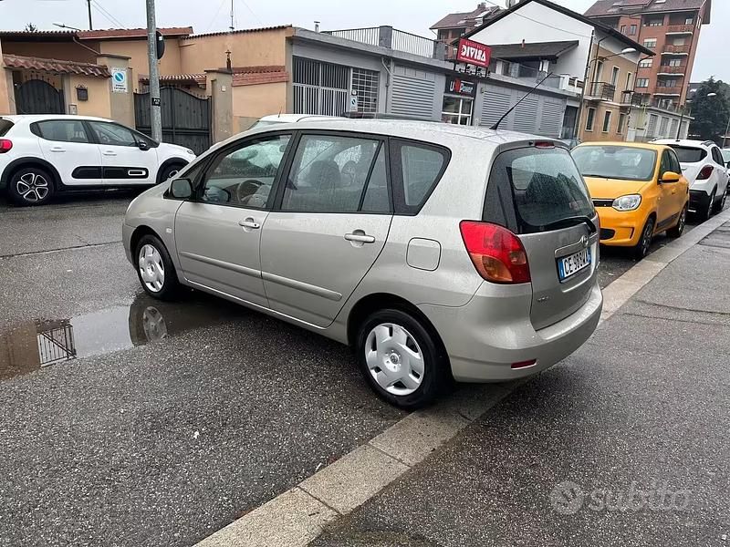Usata Toyota Corolla 110 CV (80 kW) 2003 Grigio Berlina