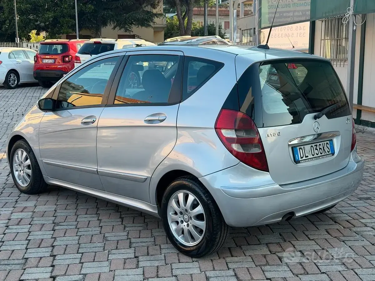 Usata Mercedes A180 Elegance 109 CV (80 kW) 2007 Grigio Berlina
