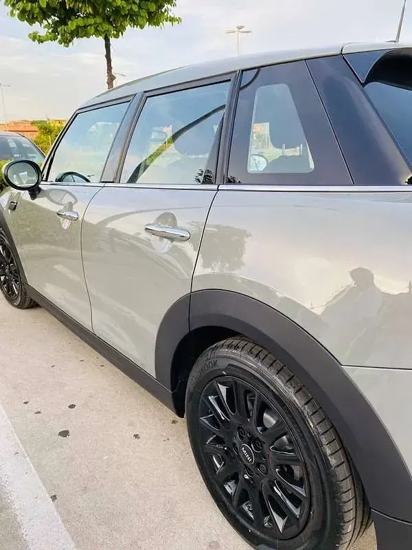 Usata Mini ONE Business 102 CV (75 kW) 2022 Grigio Utilitaria