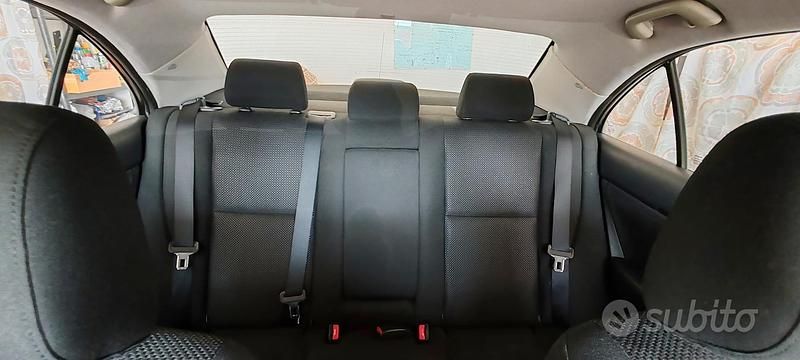 Usata Toyota Avensis 129 CV (94 kW) 2004 Berlina