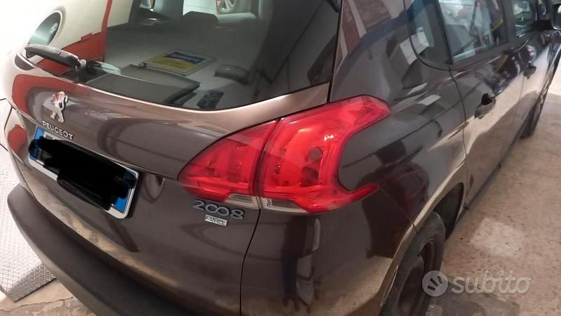 Usata Peugeot 2008 92 CV (67 kW) 2015 Marrone SUV