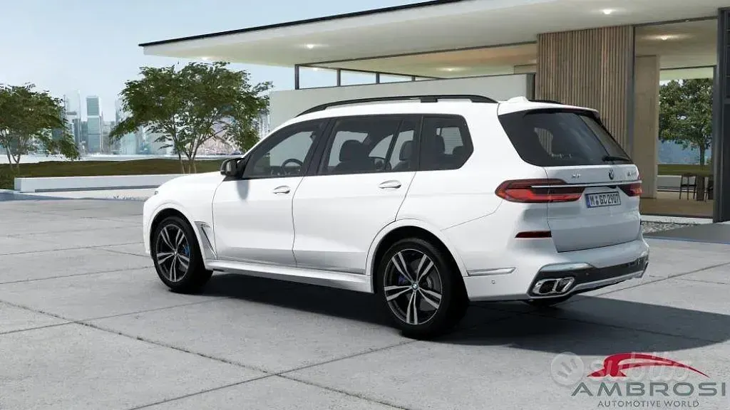 Nuova BMW X7 M Sport 530 CV (389 kW) 2026 Bianco SUV