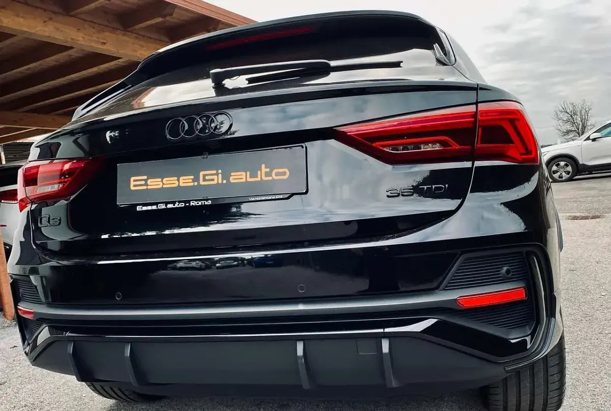 Usata Audi Q3 Sportback S-Line 150 CV (110 kW) 2025 Nero SUV