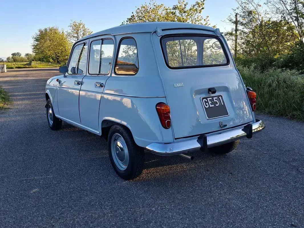 Usata Renault R4 26 CV (19 kW) 1972 Blu/azzurro Berlina