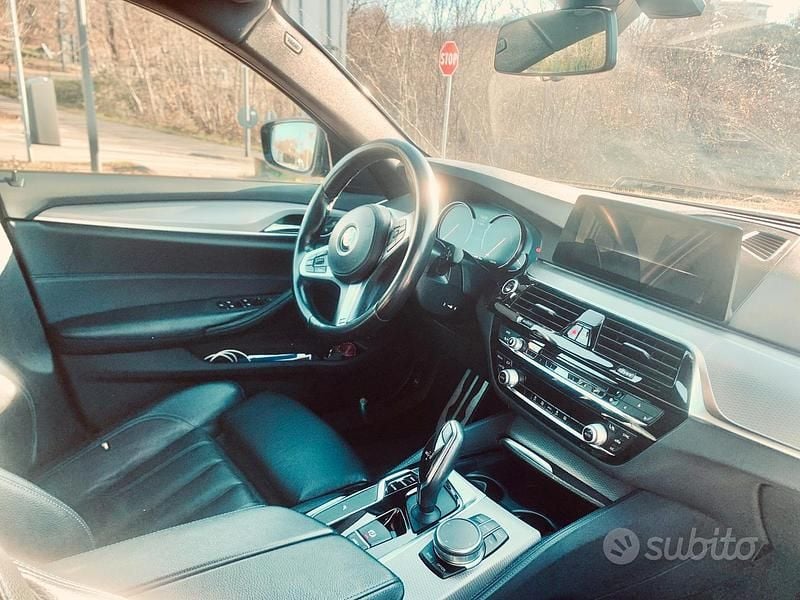 Usata BMW 520 M Sport 190 CV (139 kW) 2018 Blu Station wagon