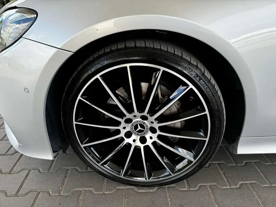 Usata Mercedes E220 Premium Plus 194 CV (142 kW) 2019 Coupé