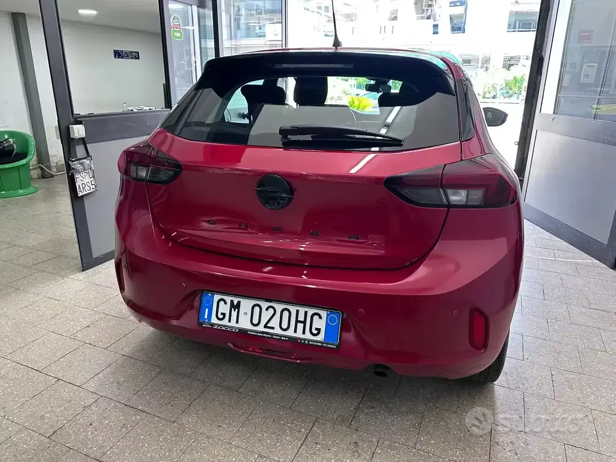 Usata Opel Corsa Elegance 75 CV (55 kW) 2023 Rosso Utilitaria