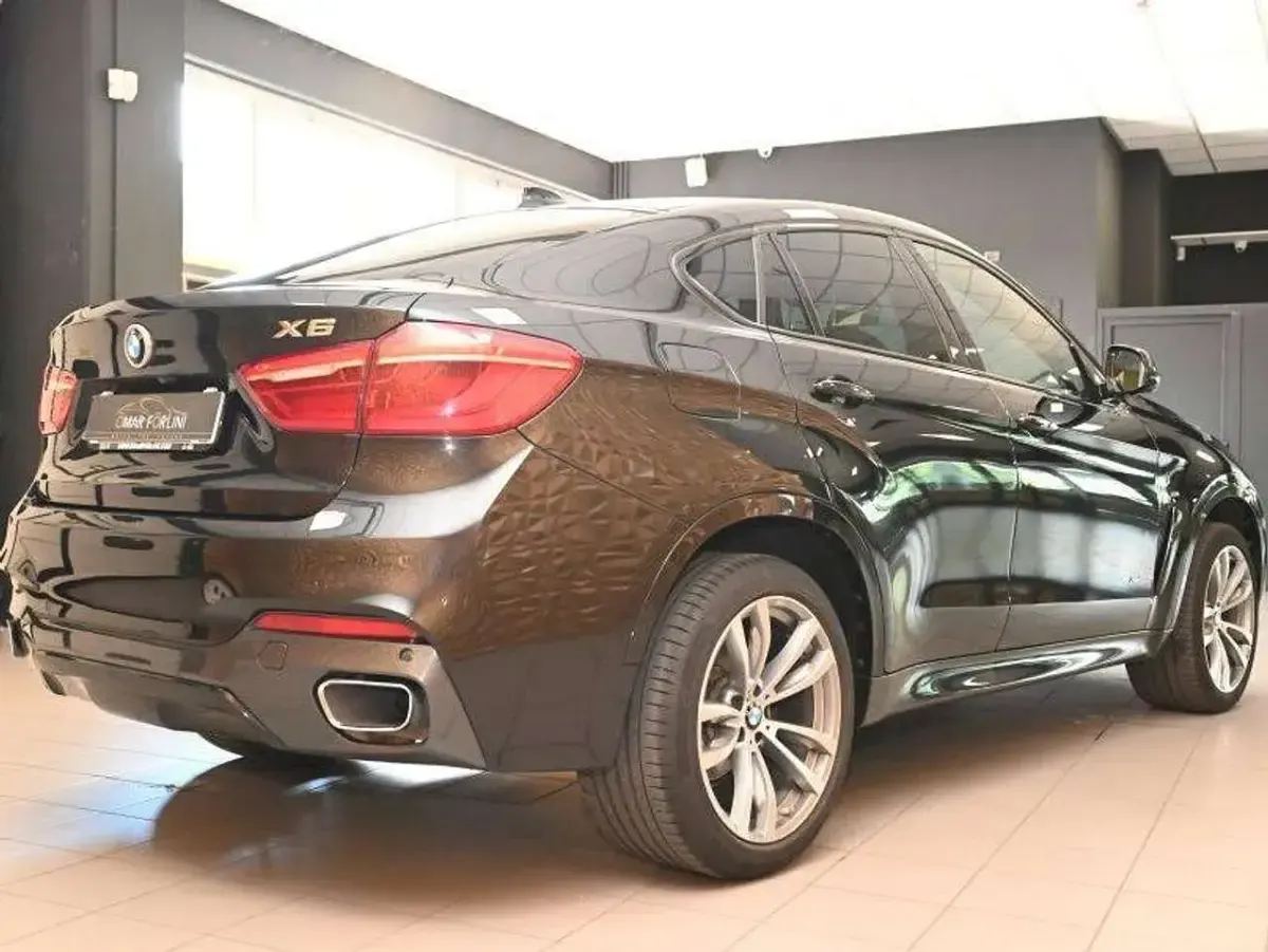 Usado BMW X6 Exclusive 249 HP (183 kW) 2019 Preto SUV