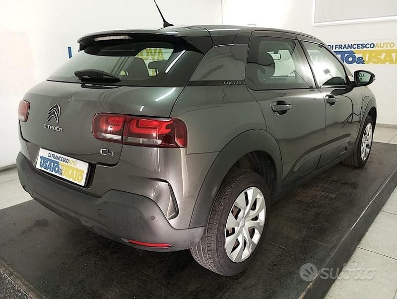 Usado Citroën C4 Feel 110 HP (80 kW) 2020 Preto SUV