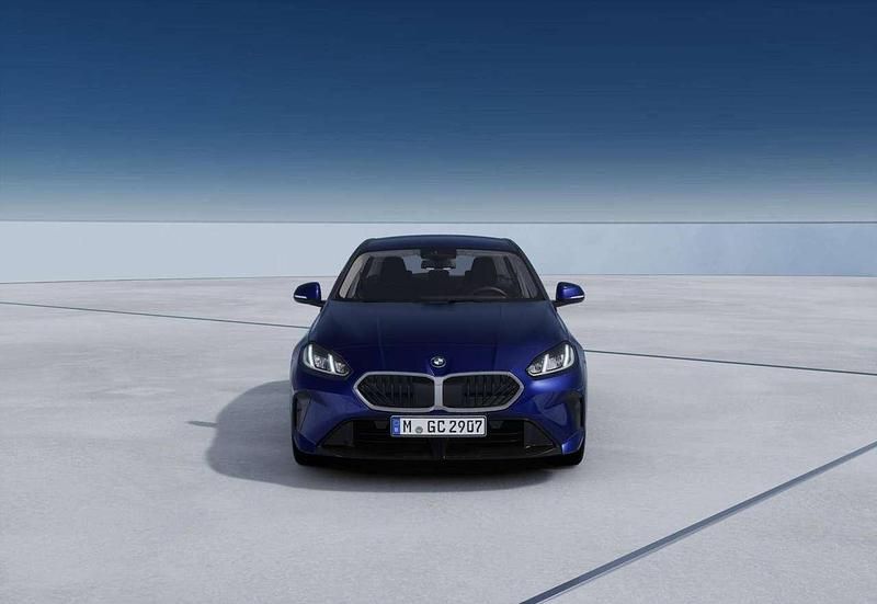 Nuova BMW 120 M Sport 163 CV (119 kW) 2025 Portimao blue Utilitaria