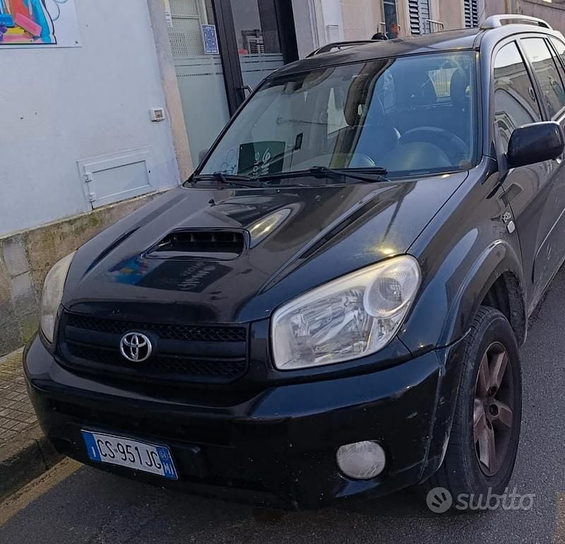 Usata Toyota RAV4 2004 Nero SUV