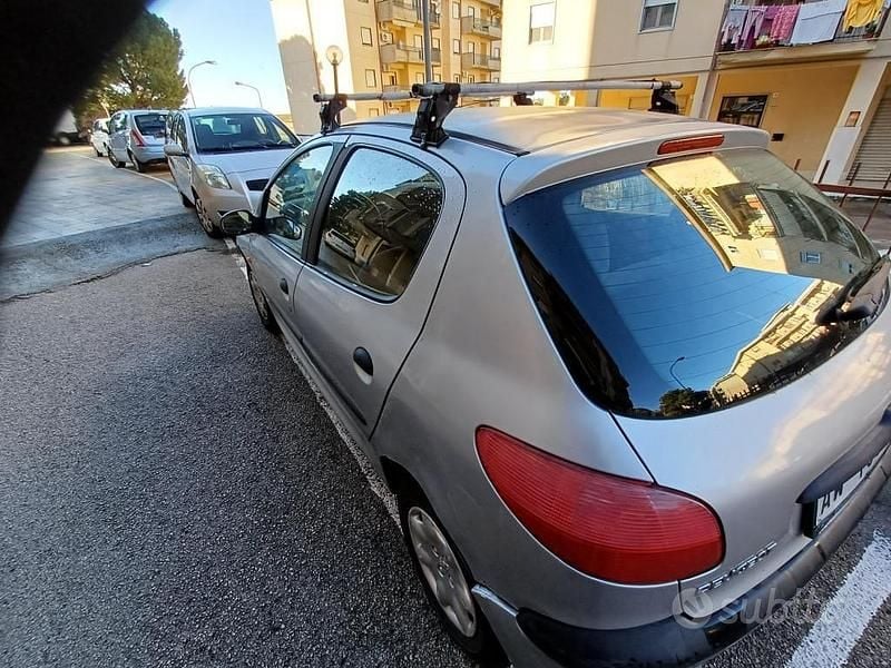 Usata Peugeot 206 2000 Grigio Utilitaria
