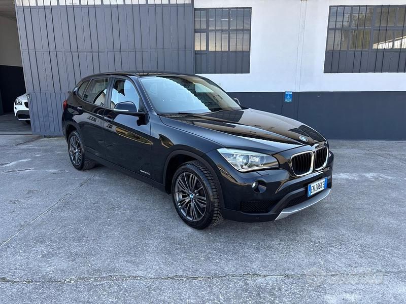 Begagnad BMW X1 184 HK (135 kW) 2012 Svart SUV