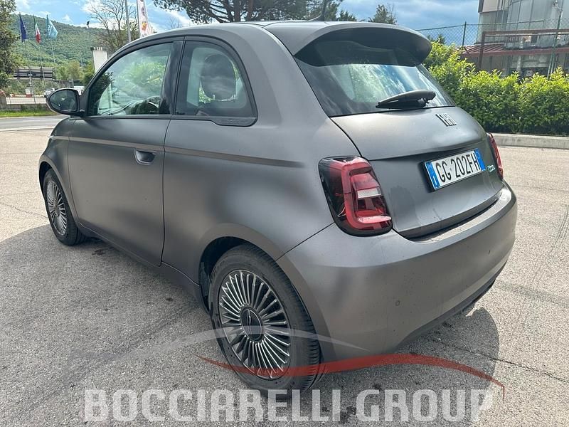 Usata Fiat 500e Icon 42 kW (58 CV) 2021 Grigio Berlina