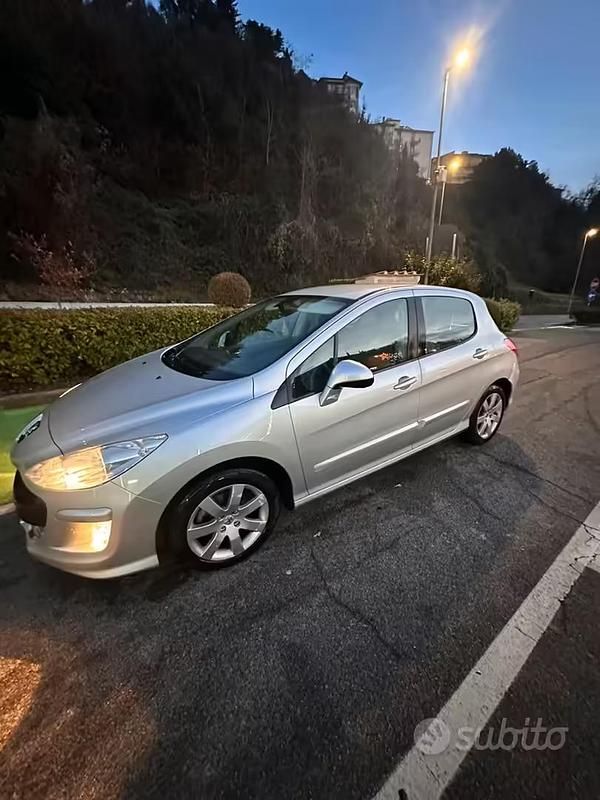 Usata Peugeot 308 90 CV (66 kW) 2008 Grigio Berlina