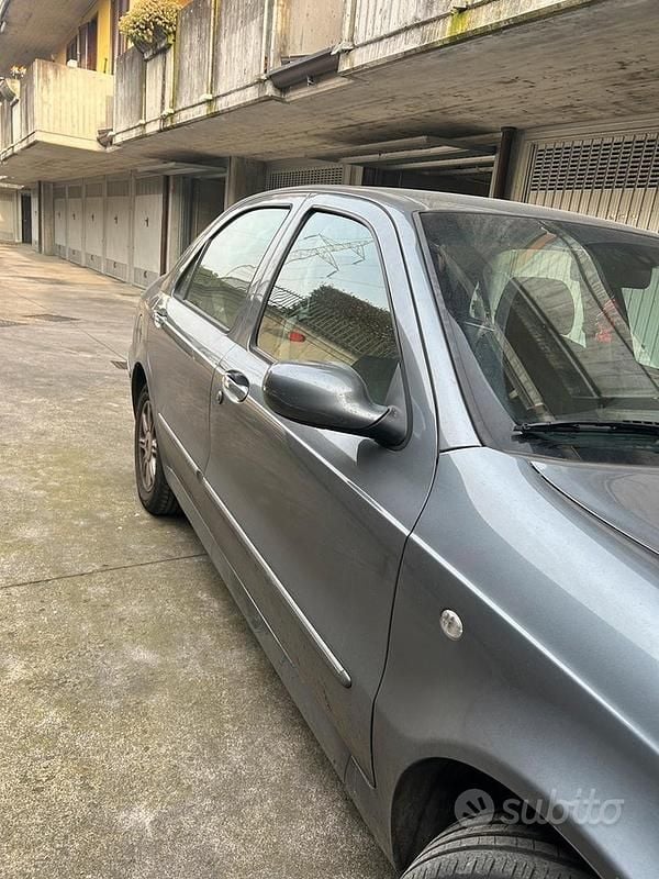 Usata Lancia Lybra 2000 Grigio Coupé