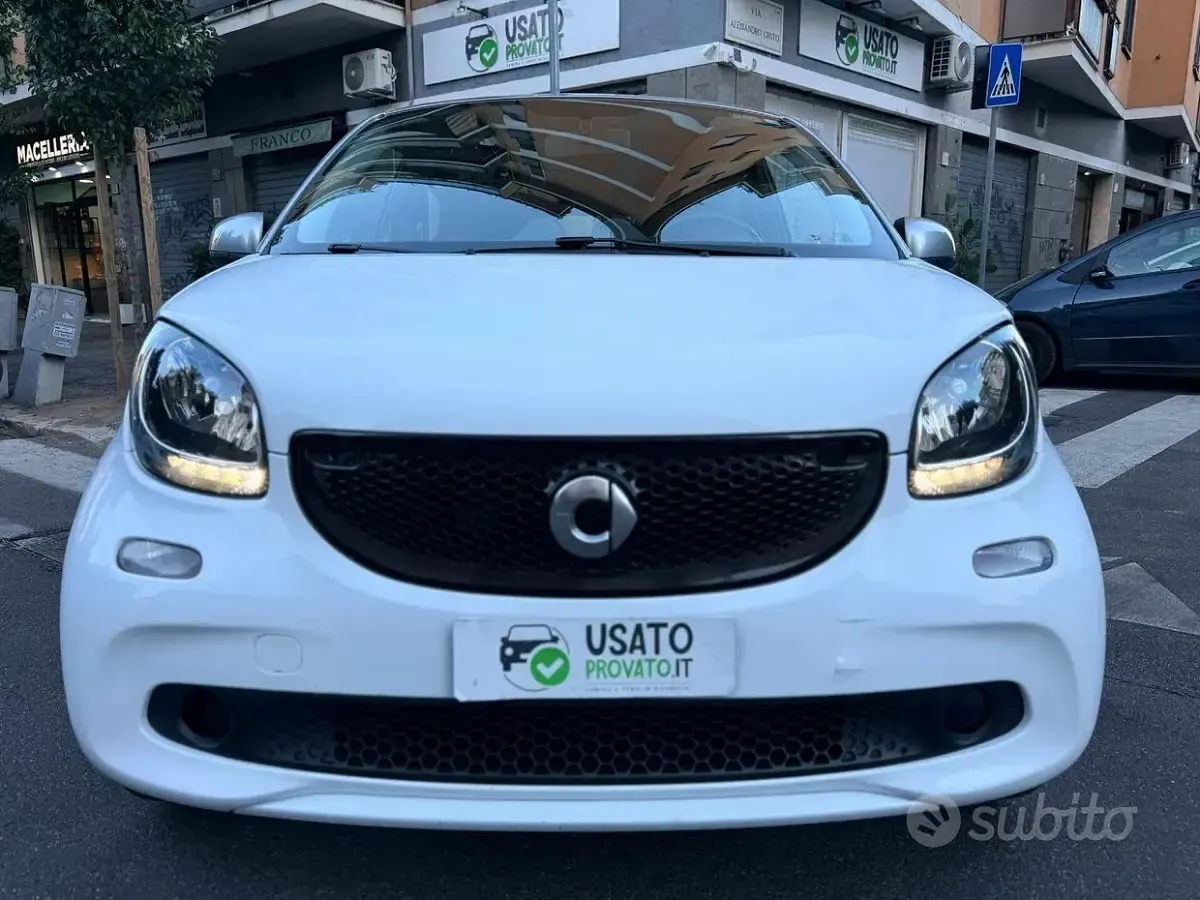 Usata Smart ForFour 71 CV (52 kW) 2018 Bianco Utilitaria