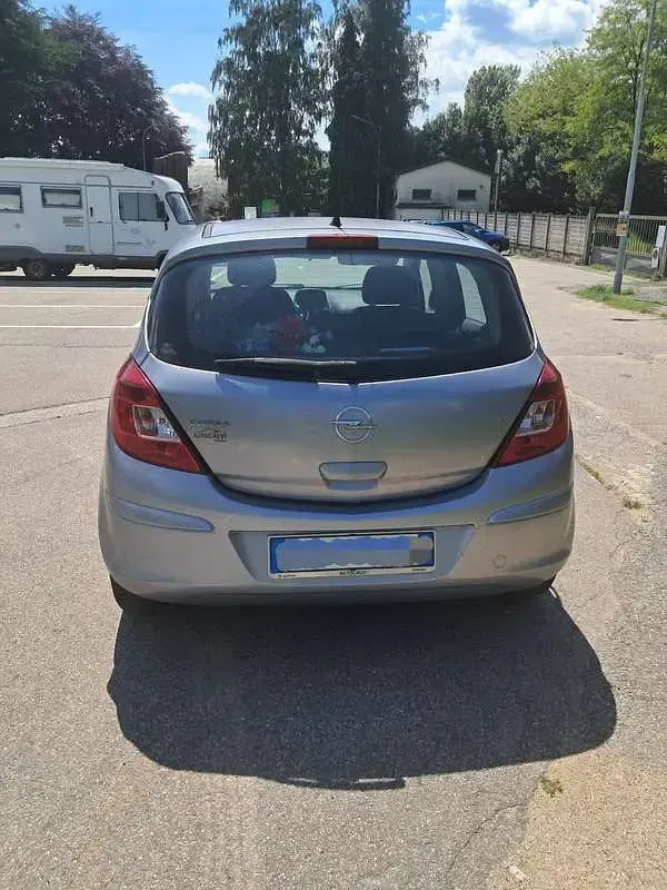 Usata Opel Corsa Cosmo 90 CV (66 kW) 2009 Grigio Utilitaria
